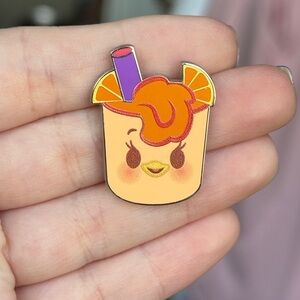 Disney Parks Munchlings Series 4 Gosalyn Mallard Orange Juice Mystery Pin
